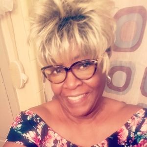 Meet your Posher, Winona